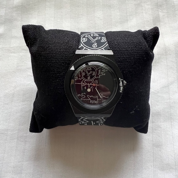 Q Timex x Keith Haring Watch. NWOT. Still in Box. GREAT FATHER'S DAY GIFT - Picture 4 of 13